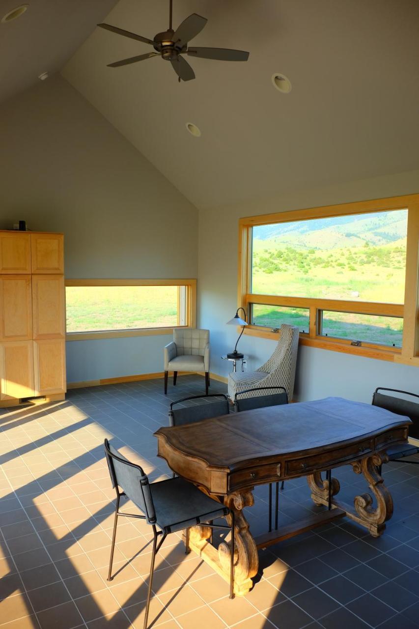 Erik'S Ranch Villa Hoffman ภายนอก รูปภาพ