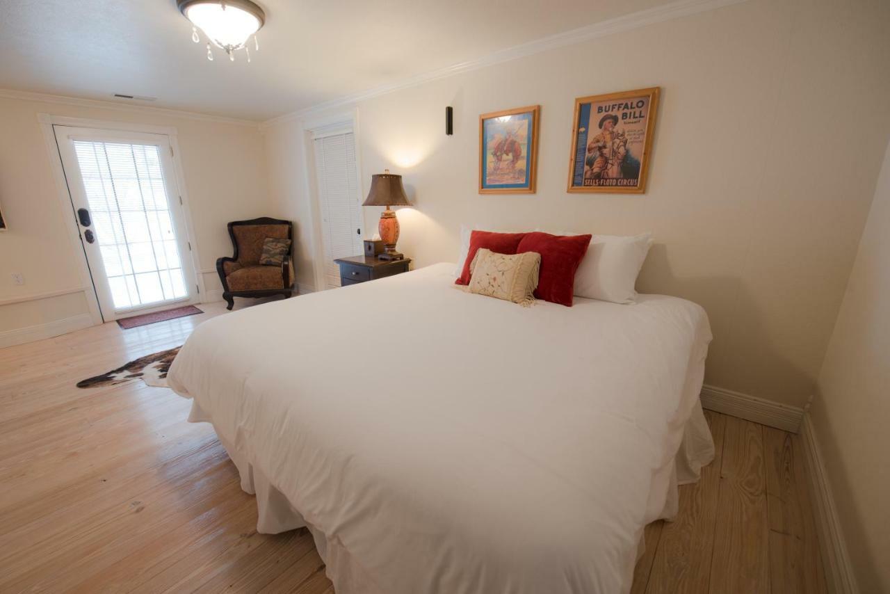 Erik'S Ranch Villa Hoffman ภายนอก รูปภาพ