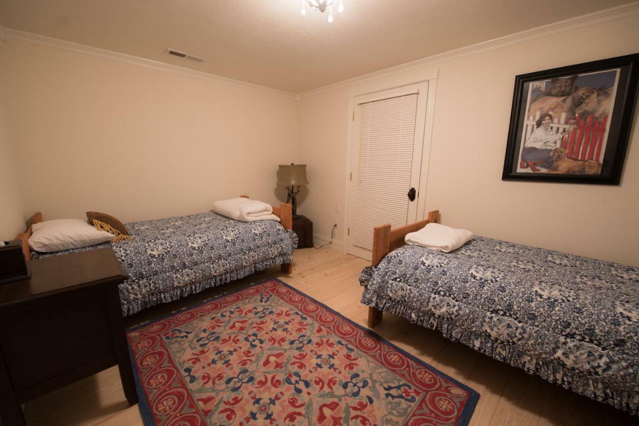 Erik'S Ranch Villa Hoffman ภายนอก รูปภาพ